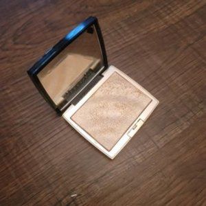 ABH Ambrezy Highlighter